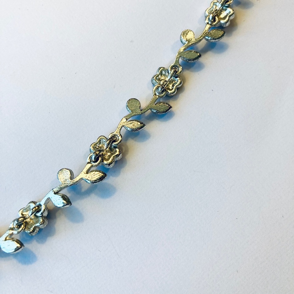 Fashion Rhinestone Necklace - Picture 4 of 4
